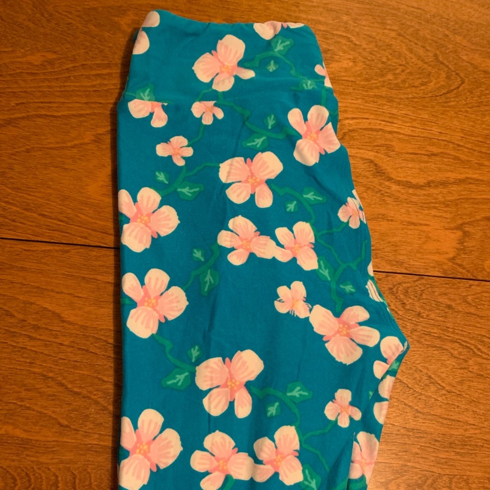 Lularoe Blue Pink Flowers OS leggings